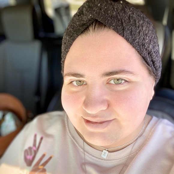 Meet your Posher, Kallista - Picture 3 of 3